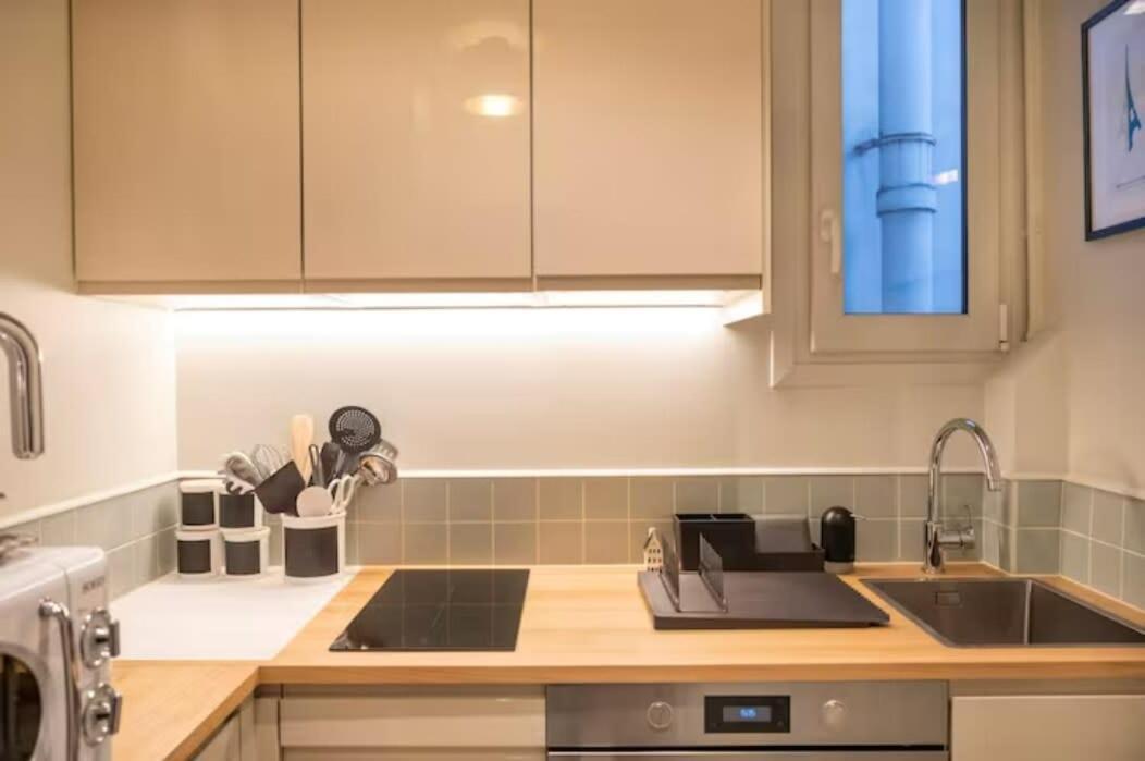 Apartment Montparnasse - 15th Arr